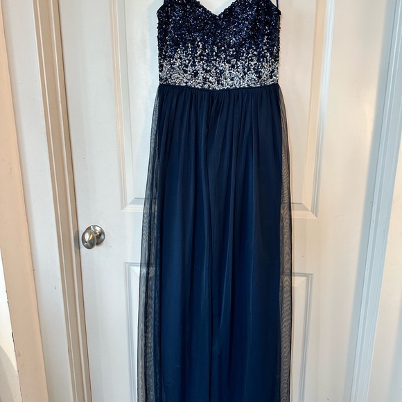 Adrianna Papell Navy Sequin Top Flowy Tulle Full Skirt Maxi Gown/ Dress, Size 4 - Picture 10 of 12